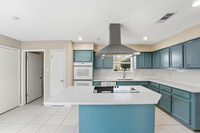 3618 Riverwood Park Drive, Kingwood, TX 77345