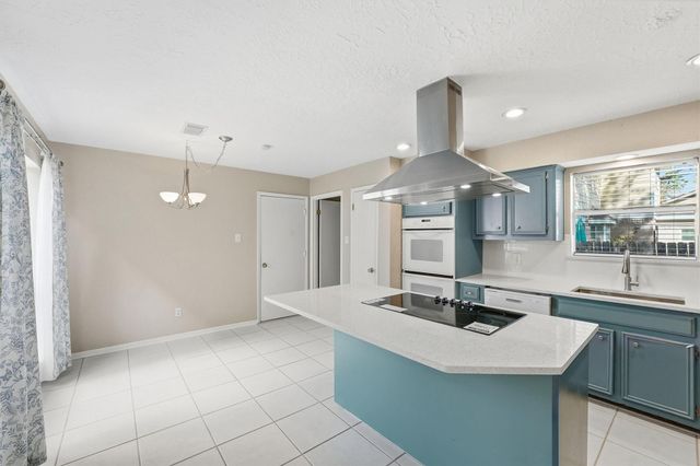 3618 Riverwood Park Drive, Kingwood, TX 77345