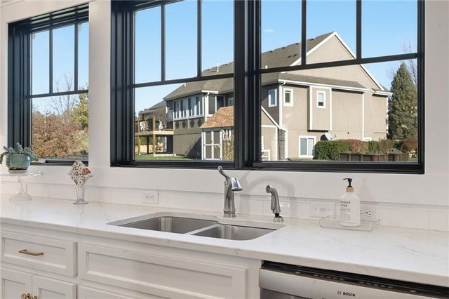 1210 Signal Lake Court, Baldwin City, KS 66006