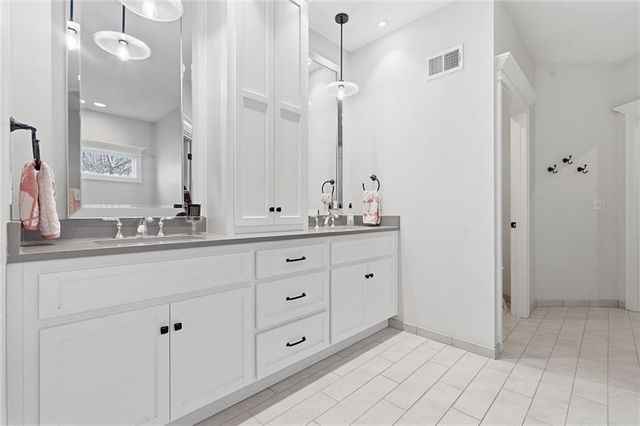 1210 Signal Lake Court, Baldwin City, KS 66006