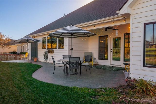 1210 Signal Lake Court, Baldwin City, KS 66006