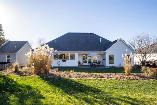 1210 Signal Lake Court, Baldwin City, KS 66006