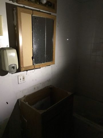 5129 S Emerald Avenue, Chicago, IL 60609