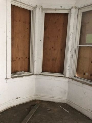 5129 S Emerald Avenue, Chicago, IL 60609