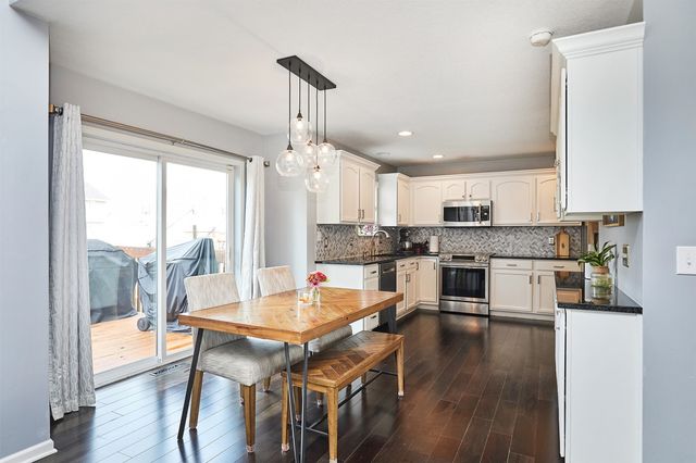 685 SE Woodcreek Drive, Waukee, IA 50263