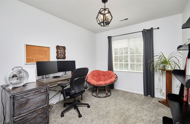685 SE Woodcreek Drive, Waukee, IA 50263