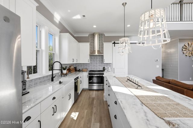 331 Spicer Lake Drive, Holly Ridge, NC 28445