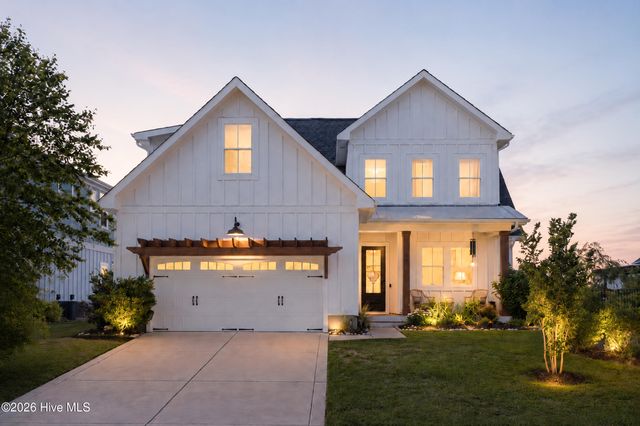 331 Spicer Lake Drive, Holly Ridge, NC 28445