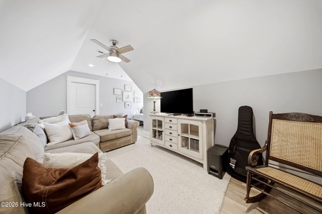 331 Spicer Lake Drive, Holly Ridge, NC 28445