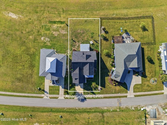 331 Spicer Lake Drive, Holly Ridge, NC 28445