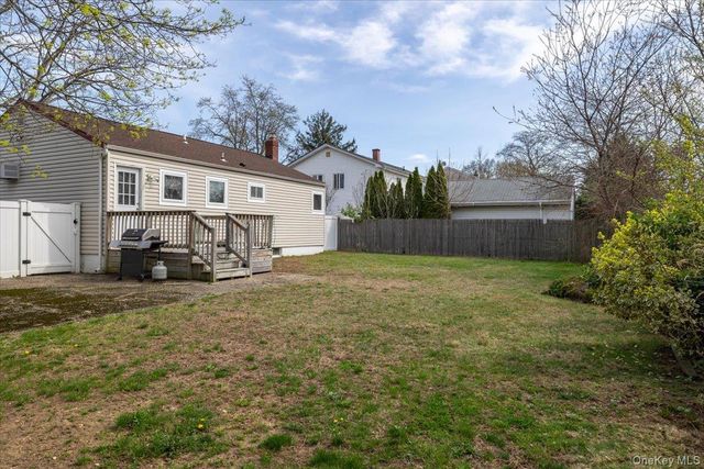 1221 3rd Street, West Babylon, NY 11704