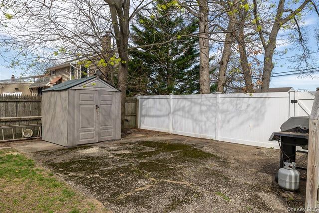 1221 3rd Street, West Babylon, NY 11704