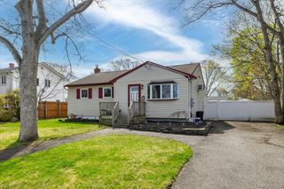 1221 3rd Street, West Babylon, NY 11704