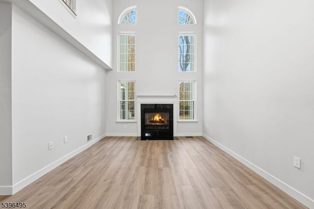 71 Washington Ct, Montville Twp., NJ 07082