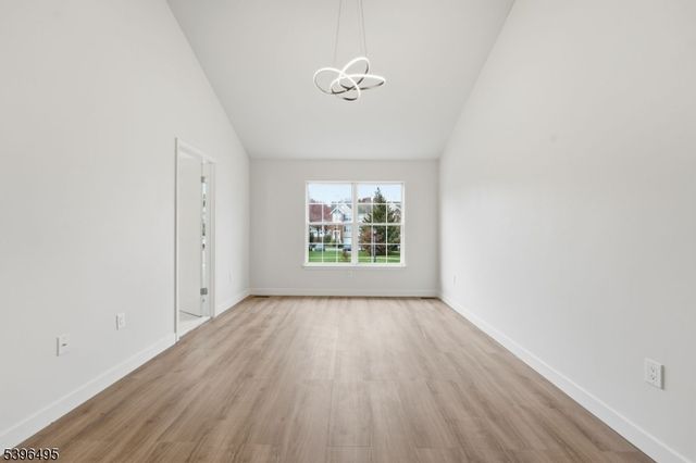 71 Washington Ct, Montville Twp., NJ 07082