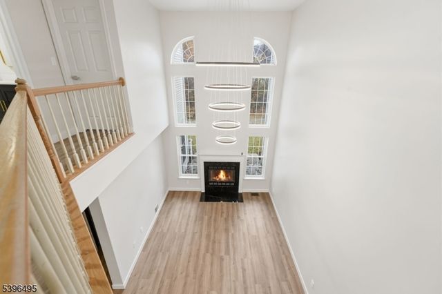 71 Washington Ct, Montville Twp., NJ 07082