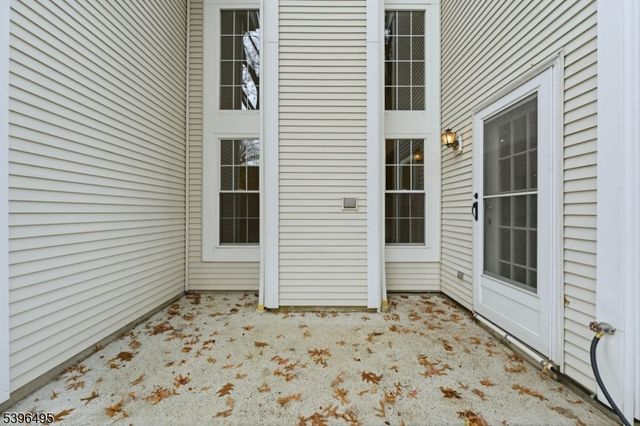 71 Washington Ct, Montville Twp., NJ 07082