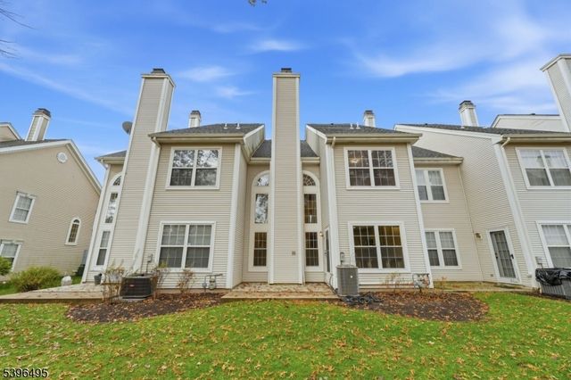 71 Washington Ct, Montville Twp., NJ 07082