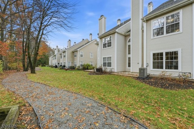 71 Washington Ct, Montville Twp., NJ 07082