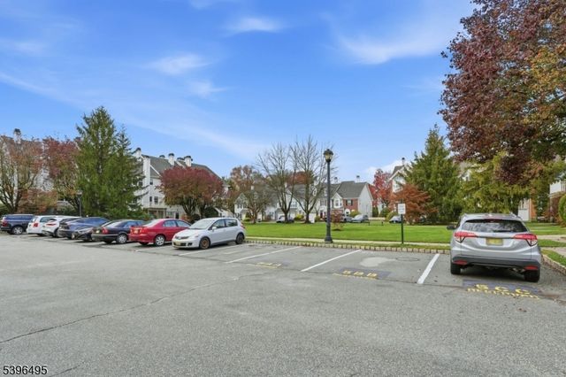 71 Washington Ct, Montville Twp., NJ 07082