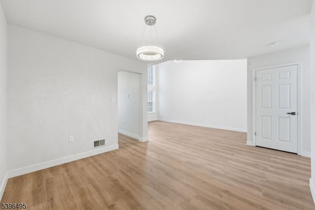 71 Washington Ct, Montville Twp., NJ 07082