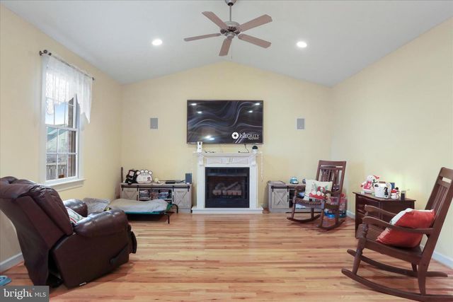 307 CRAIG DR, Stephens City, VA 22655