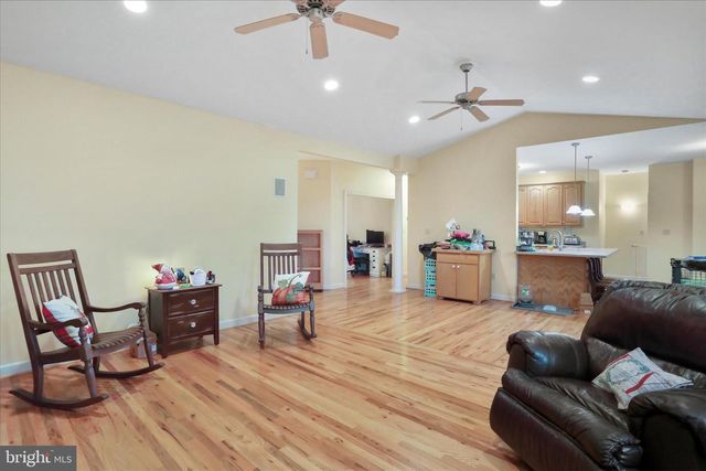 307 CRAIG DR, Stephens City, VA 22655