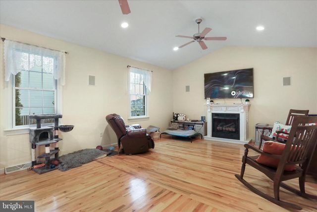 307 CRAIG DR, Stephens City, VA 22655