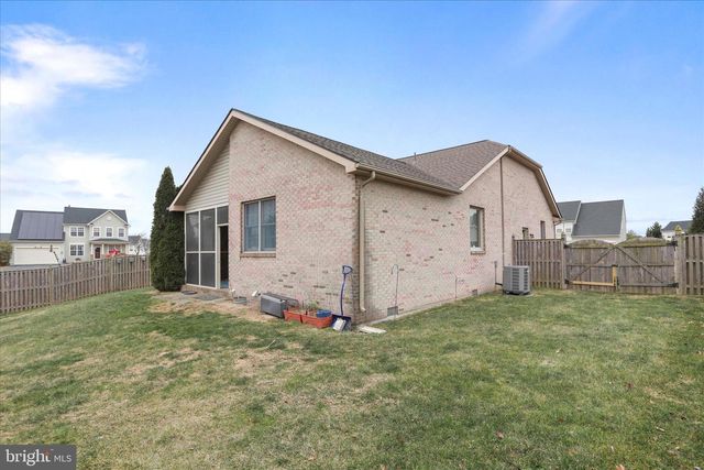 307 CRAIG DR, Stephens City, VA 22655