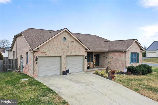 307 CRAIG DR, Stephens City, VA 22655