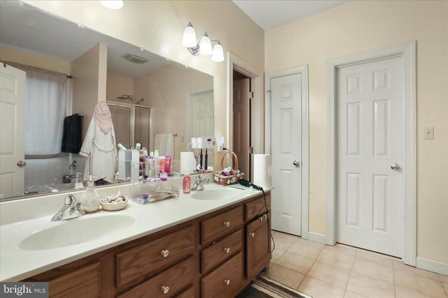 307 CRAIG DR, Stephens City, VA 22655