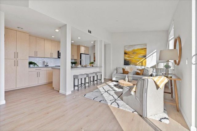 1065 Saginaw Terrace 304, Sunnyvale, CA 94089