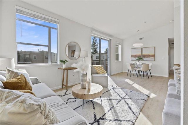 1065 Saginaw Terrace 304, Sunnyvale, CA 94089