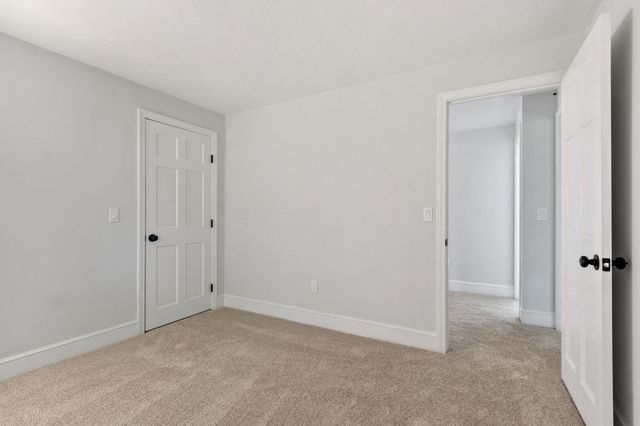 75 Elmwood Rd, Lunenburg, MA 01462