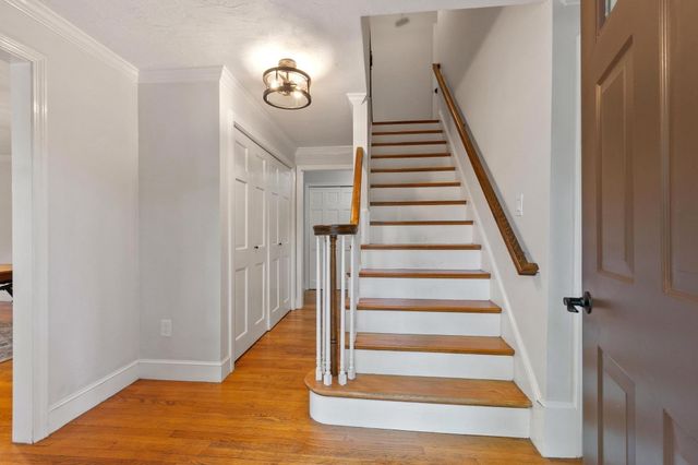 75 Elmwood Rd, Lunenburg, MA 01462