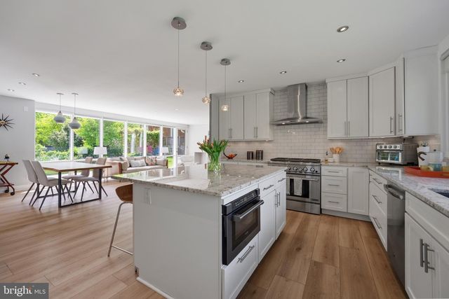 2103 MARTHAS RD, Alexandria, VA 22307