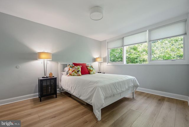 2103 MARTHAS RD, Alexandria, VA 22307