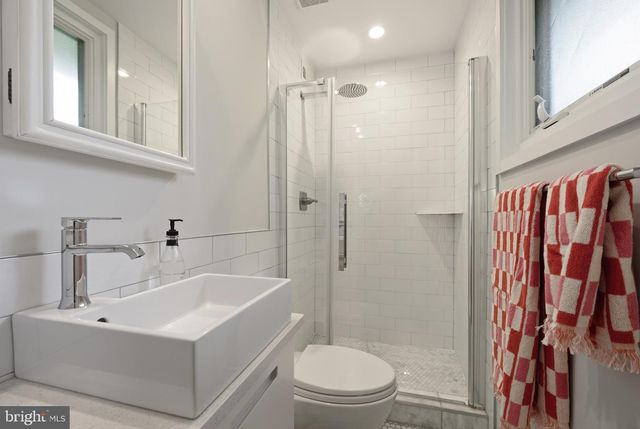2103 MARTHAS RD, Alexandria, VA 22307