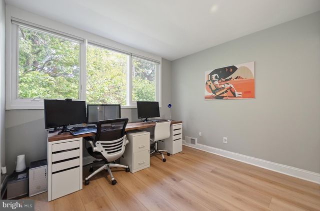 2103 MARTHAS RD, Alexandria, VA 22307