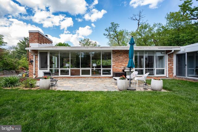 2103 MARTHAS RD, Alexandria, VA 22307