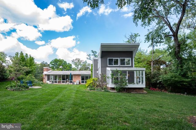 2103 MARTHAS RD, Alexandria, VA 22307