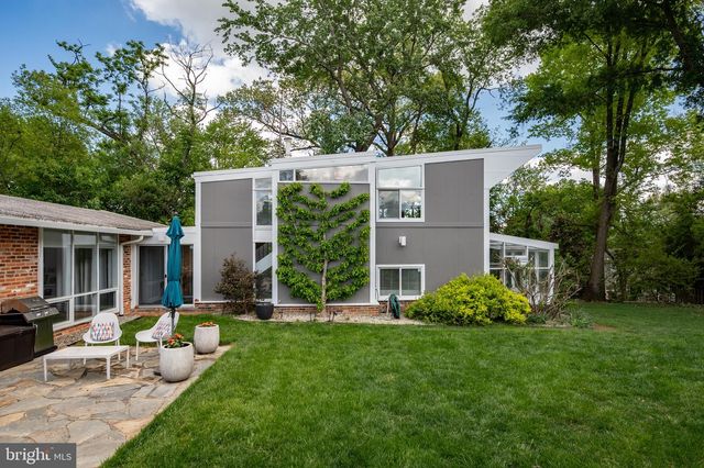 2103 MARTHAS RD, Alexandria, VA 22307
