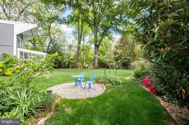 2103 MARTHAS RD, Alexandria, VA 22307