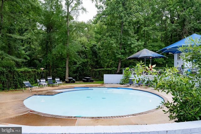 2103 MARTHAS RD, Alexandria, VA 22307