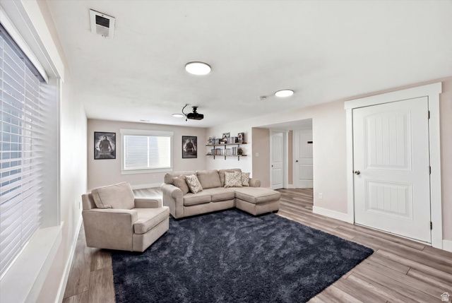 1128 N MUSTANG LN, Saratoga Springs, UT 84045
