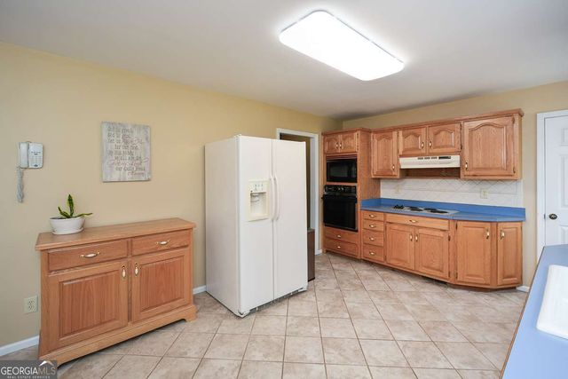 883 Tilley Road, Talking Rock, GA 30175