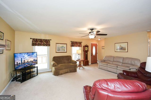 883 Tilley Road, Talking Rock, GA 30175