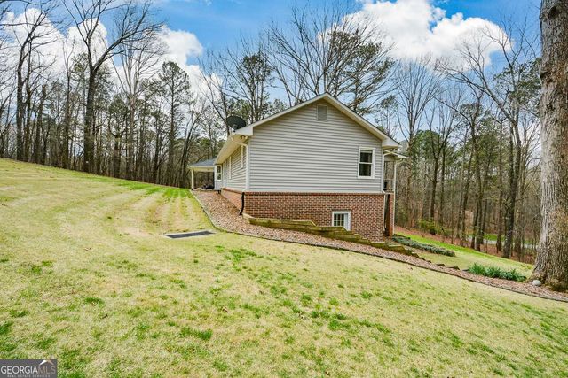 883 Tilley Road, Talking Rock, GA 30175