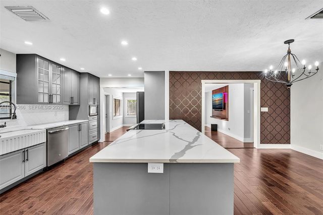 15120 Roberts Way, Loxahatchee, FL 33470