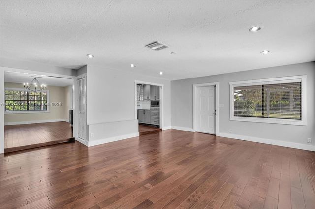 15120 Roberts Way, Loxahatchee, FL 33470